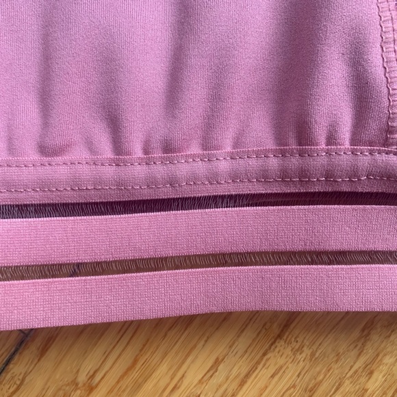 Sport bra with mesh details - Picture 3 of 4